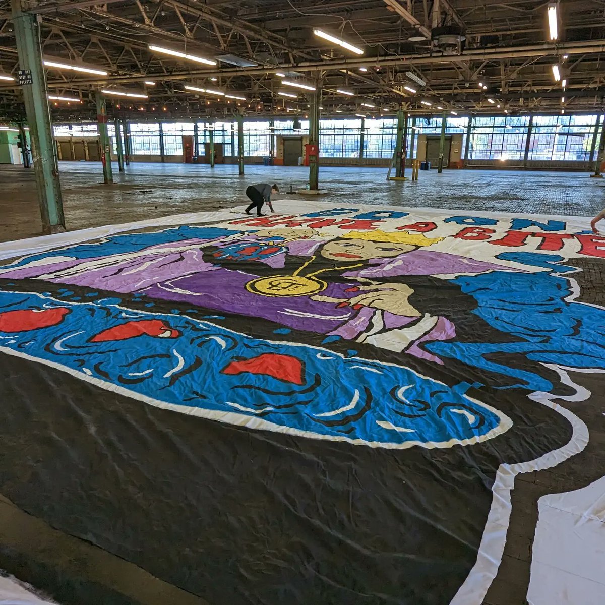 Go on, Have a bite 🍎💀 we'll take the 3 points. 

Like last season, the students crushed it again. 2 tifos, 6 points. 

Props to the students in the Graphics Academy at Highland School of Technology in Gastonia. They started this process 2 months ago and pulled it off in style.