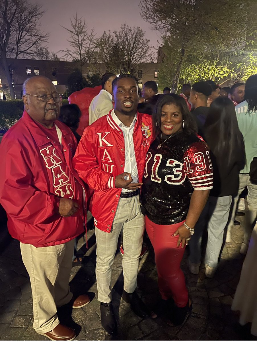 PamalaHimon's tweet photo. Kongratulations and Welcome to the Divine 9 Son! @JosephHimon #LEGACY #THETACHAPTER #NORTHWESTERN #KWIKSILVER ❤️🤍♦️❤️🤍 https://t.co/Xx9Ah7TVau
