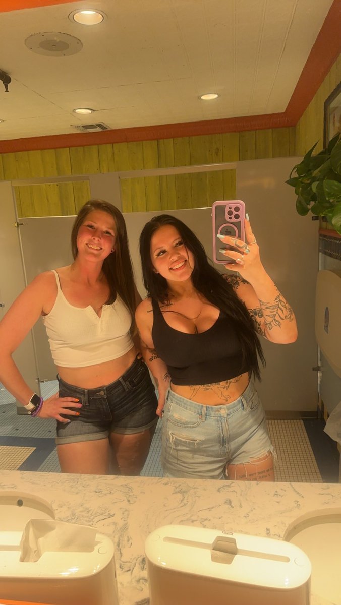 Katywithabooty on Twitter: "I got to hangout and finally have tacos and margaritas with this gal