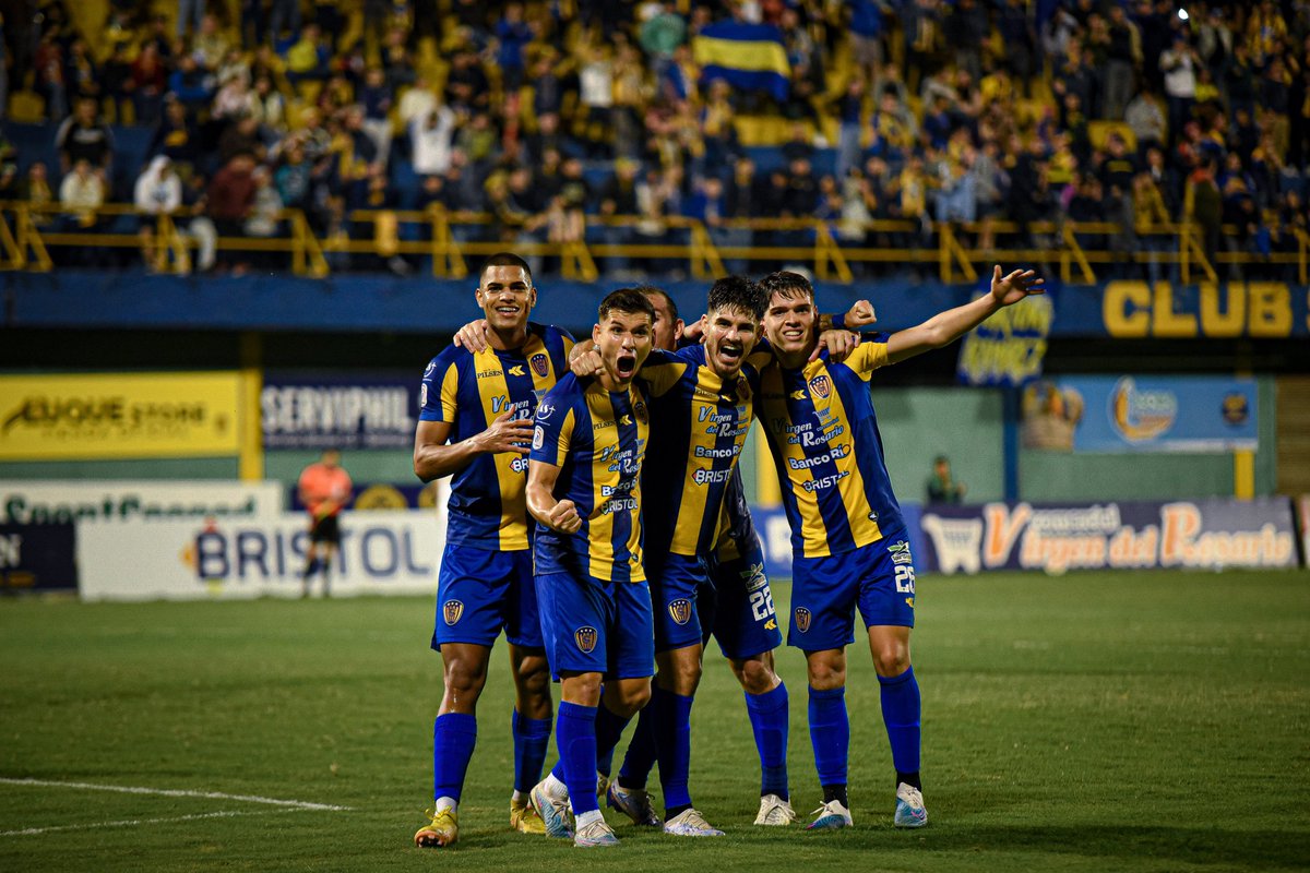 📸 ¡Con todo! 👊 

#VamosLUQUEÑO 🇺🇦