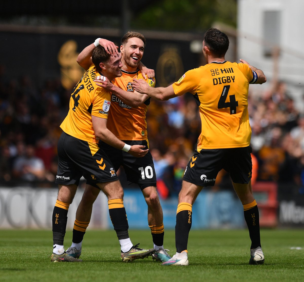 SkyBetLeagueOne's tweet photo. 👏 Congratulations on your survival, @CambridgeUtdFC!

#EFL | #SkyBetLeagueOne https://t.co/pLhA5Wssxe