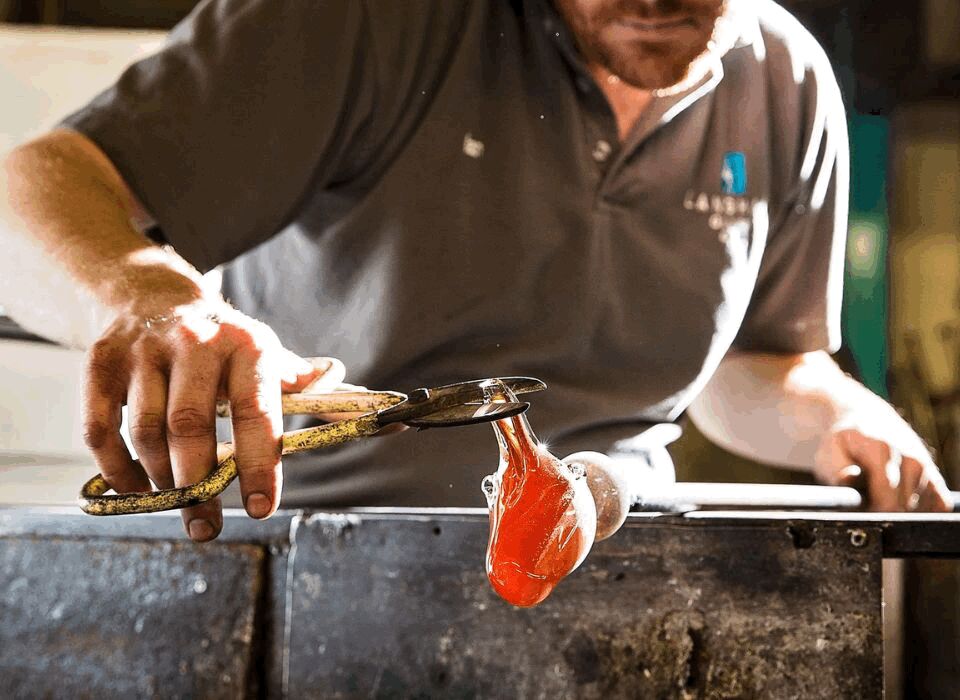 TheTouristTrail's tweet photo. 🌟 From Monday to Friday, @LanghamGlass provides a wide range of #glassmaking #experiences.
𝗛𝗼𝘄 𝘁𝗼 𝗕𝗼𝗼𝗸
https://t.co/wRfpyd42EP
#glassmakers #Norfolk https://t.co/tk6u4cVNlh