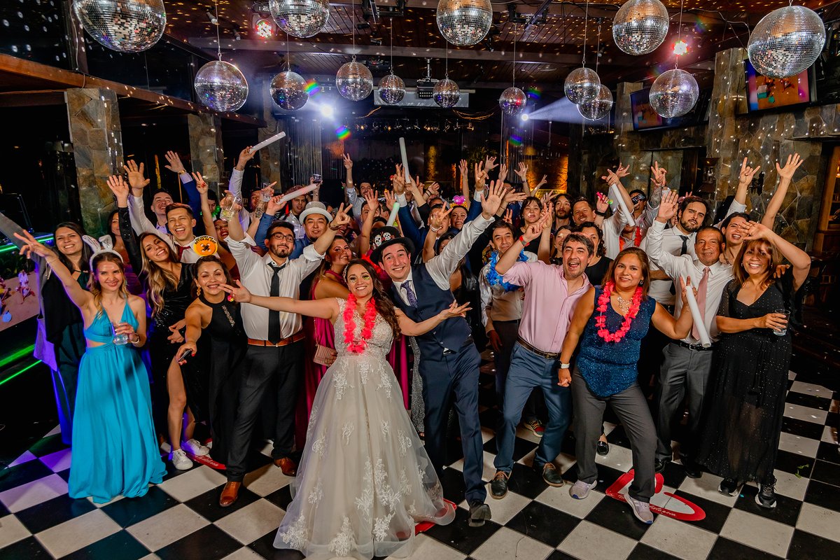 ¿Sigues soñando con la magia de tu boda en Casona San José? 
¡Feliz domingo a todos! 

#CasonaSanJose #CelebracionDeBodas #MomentosInolvidables #CelebracionDeBodas #BodasEnLaNaturaleza  #Romance #FelizDomingo #yomecasoencasonasanjose #novias #novios