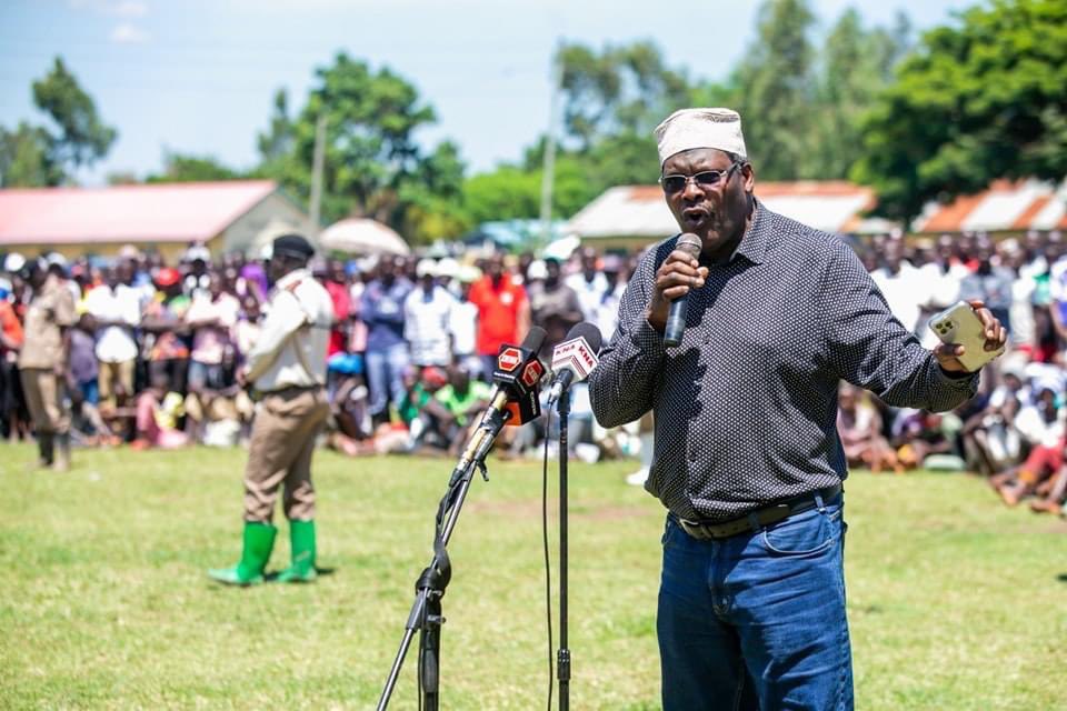 Disembe's tweet photo. What a political comeback by Gen. @MigunaMiguna! 

Still many unanswered questions...

1. Why did UHURUTO regime deport him? 

2. Why did UHURU regime refuse to grant him re-entry, despite the numerous court orders?

3. Under what conditions did he return POST-Uhuru? #Janyando https://t.co/IRGcI1sY5q