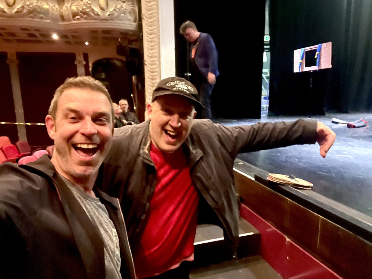 Thanks <a href="/RealTimVine/">Tim Vine</a> for a super show last night at the Winchester Royal Theatre 🎭 great selfie too - I’m still smiling now #funny #comedy #puns