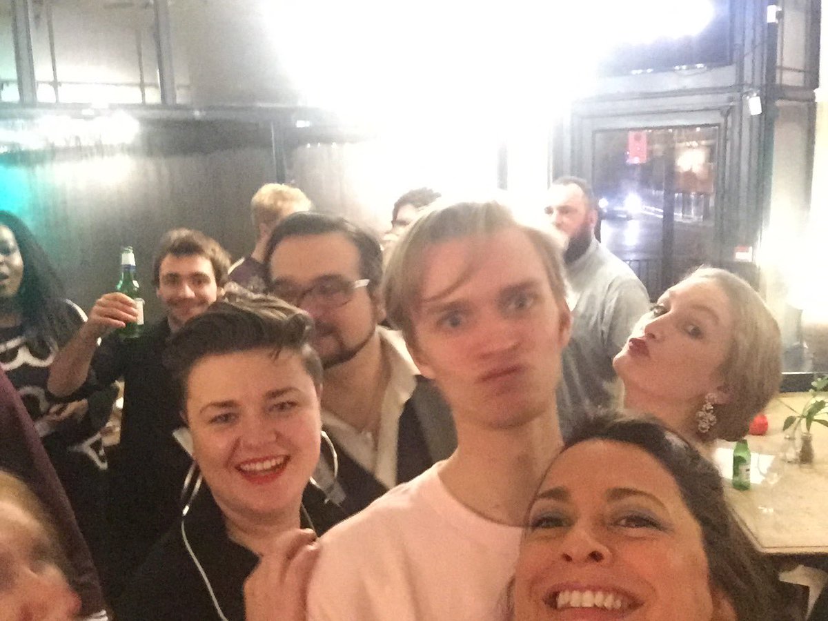 Melli Bond tweet media