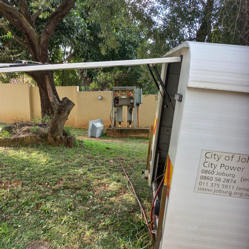 CityPowerJhb's tweet photo. #RandburgOutages 

#OlivedaleSub Lima distributor test branch is currently locating the fault, repairs will be executed once located.

ETR hasn't been established as yet, we'll update affected customers throughout.

^DR https://t.co/l13oLhGrDr