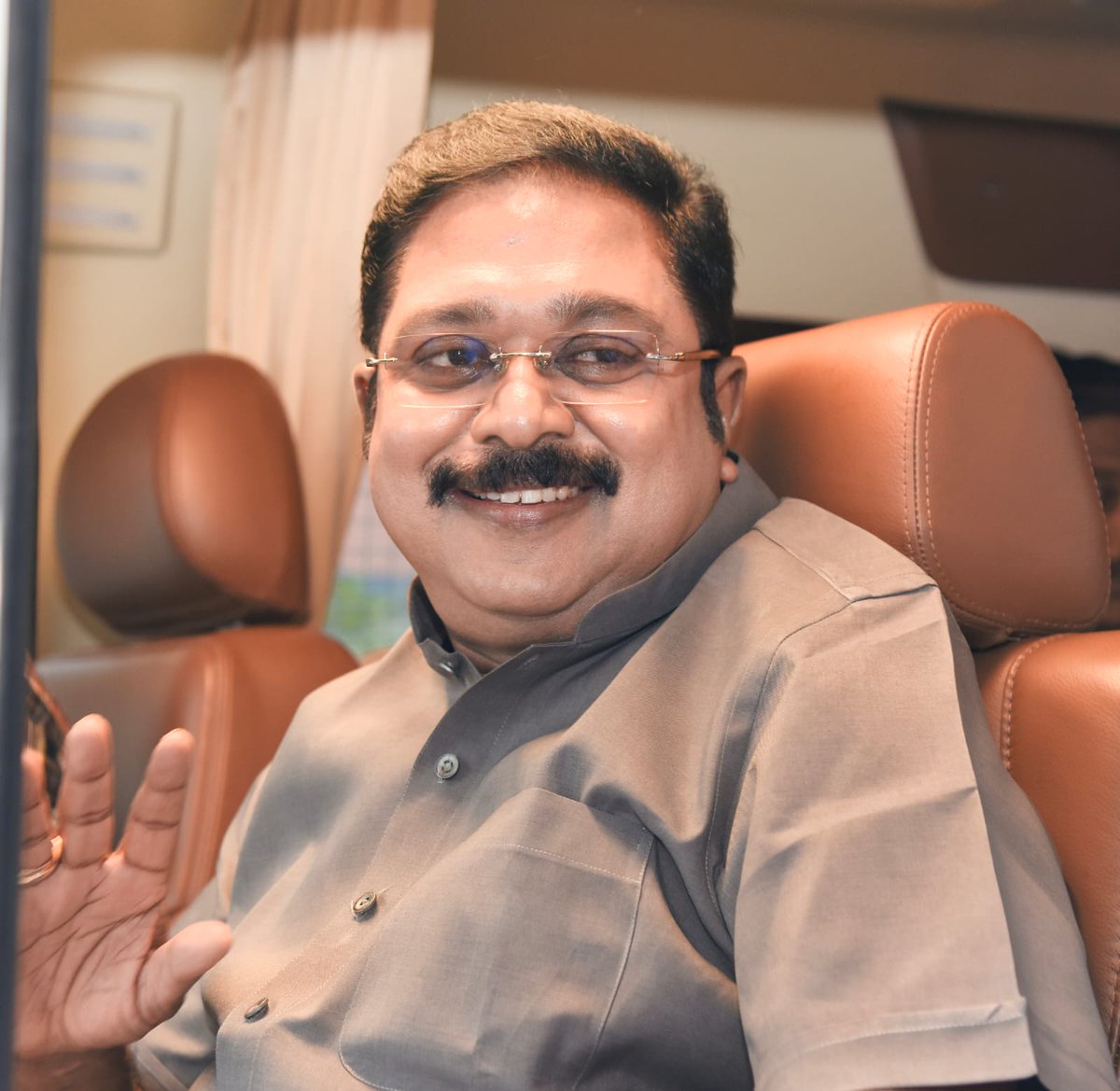 ammk_wing's tweet photo. Pic of the day💥
அண்ணன் 🔥🔥
#TTVDhinakaran #AMMK
@TTVDhinakaran https://t.co/pe3nUm0W6v