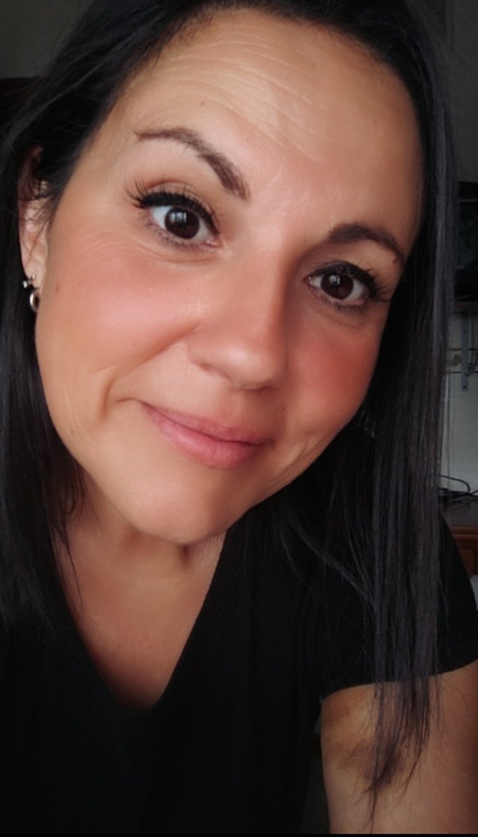 Susi4418's tweet photo. Buenos días, vámonos de feria!!! Feliz domingo 💙💋 https://t.co/BVSIS7QwPl