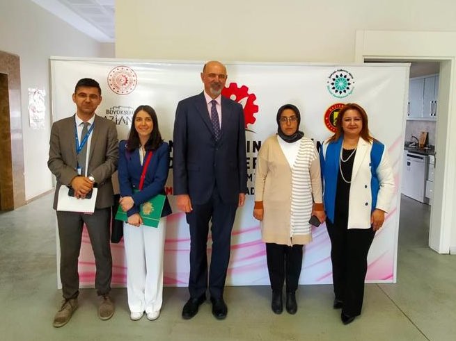 Sally-Anne Vincent tweet media