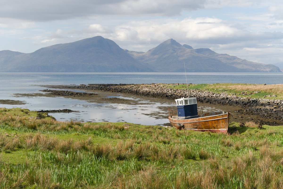 Near Gallanach, with the <a href="/isleofrum/">Isle of Rùm</a> in the distance.

#IsleOfMuck <a href="/VisitSmallIsles/">Visit Small Isles</a>