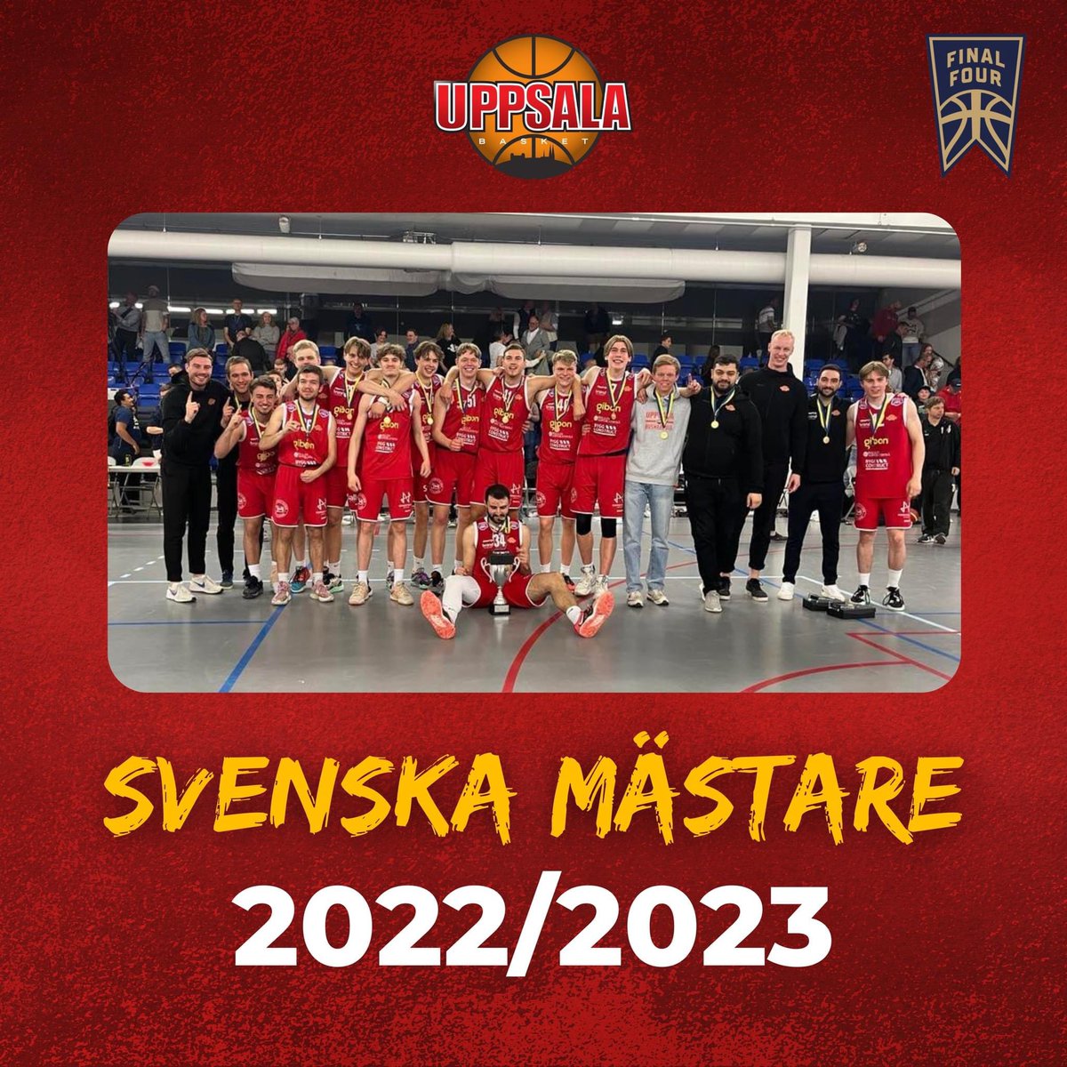 🏆 UPPSALA BASKET HU21 - SVENSKA MÄSTARE! 🏆

Uppsala Basket HU21 gick in i förmiddagens SM-final mot Åkersberga Basket i hopp om att inkassera klubbens trettioförsta SM-guld på junior- och ungdomsnivå. Så blev det och Uppsala Basket HU21 kan titulera sig som svenska mästare. 🏆