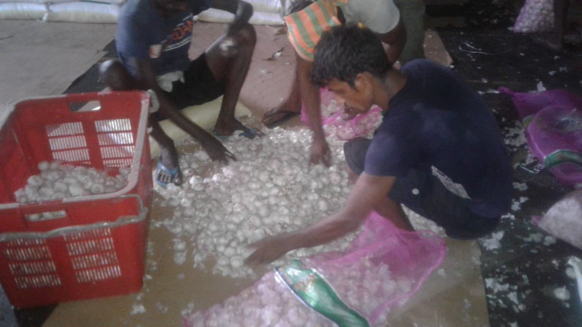 Thushan Gunawardena on Twitter "This is salvaging some food stuff