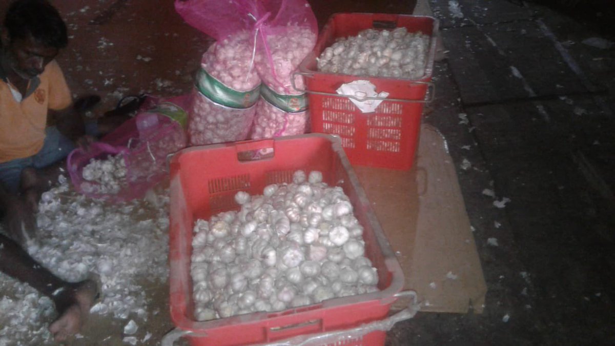 Thushan Gunawardena on Twitter "This is salvaging some food stuff