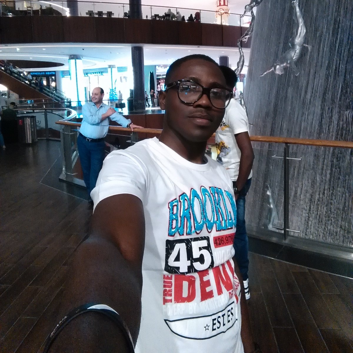 prilwonabbey's tweet photo. #NewProfilePic https://t.co/Z72ChvfJj2