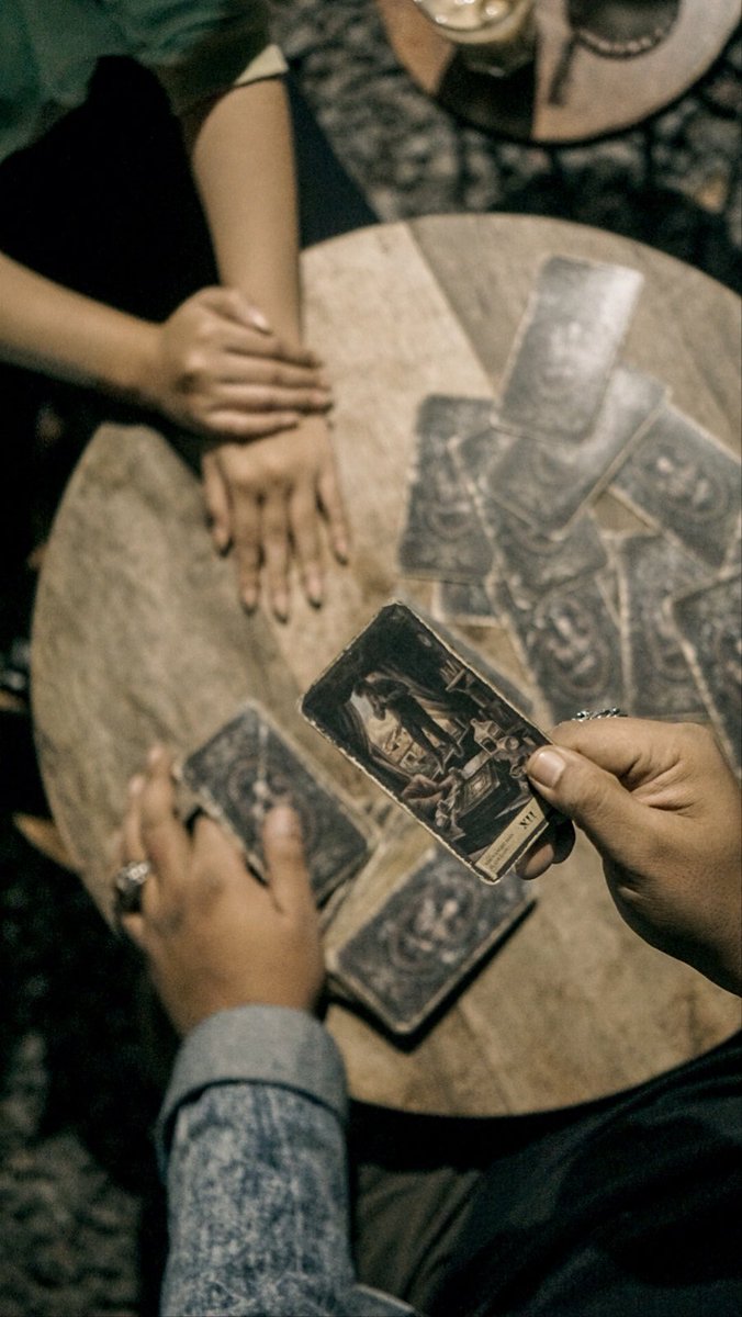 Yuk intip kartumu. Share masalahmu dan dapatkan solusi terbaik. #tarot #tarotmalang #infomalang #eventmalang #cafemalang #hiddengemmalang