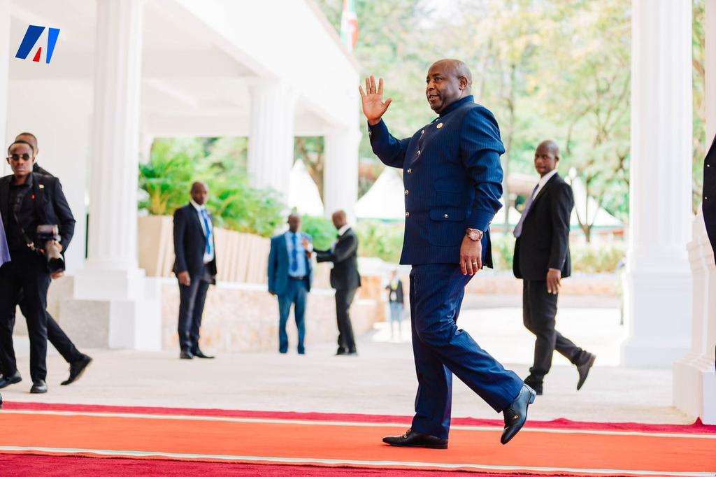 albcontact's tweet photo. #ROMSummit
Burundi 🇧🇮
“As far as I am concerned, there is no Burundian, no Rwandan, no Ugandan, no Tanzanian, no Congolese, no Kenyan, no South Sudanese, no anything in Africa. All I know are Africans, all I know are humans. “ H.E President Evariste Ndayishimiye @GeneralNeva https://t.co/JtkoPDKRDH