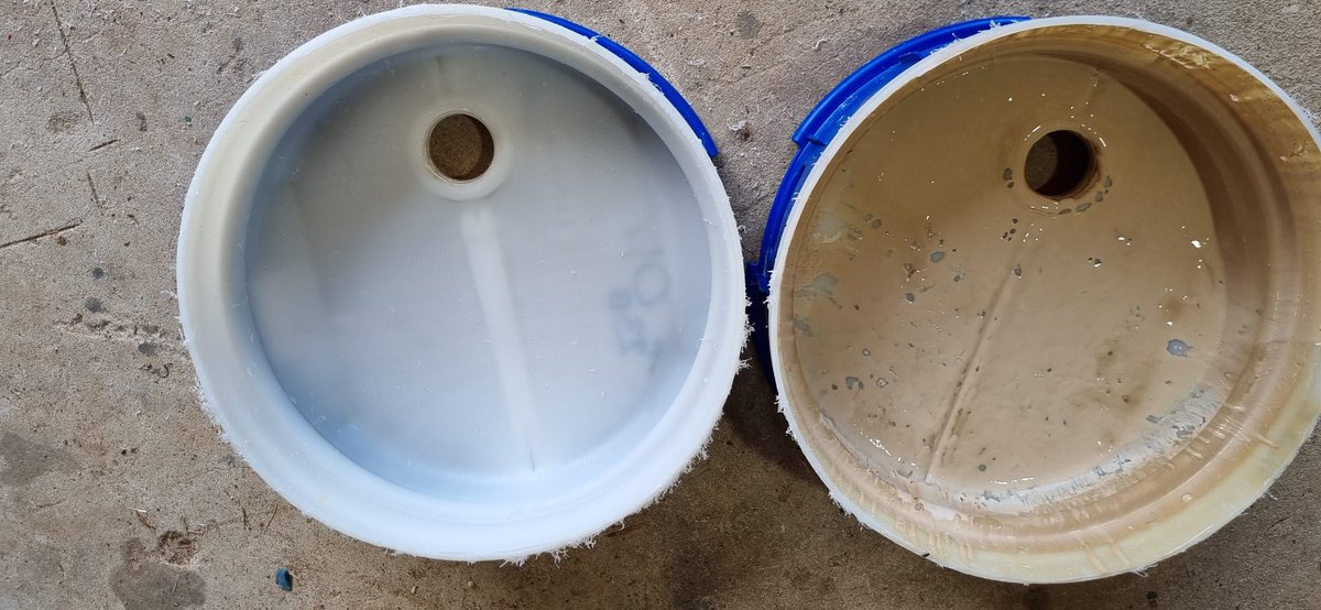 robbert115's tweet photo. MEFI probe (left) Vs normal probe (right): clean drum and no SC product left in the drum. Photos speak for themselves.  👌 https://t.co/dzBpZO2TTy