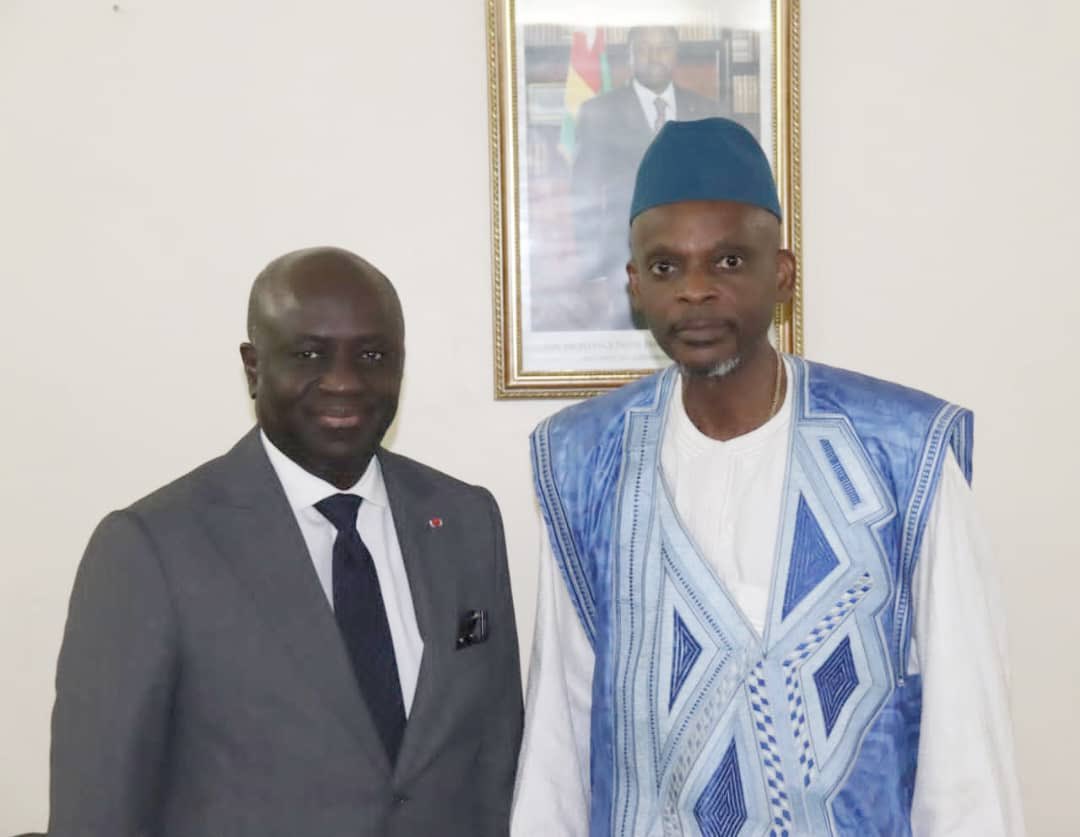 marcelamontanoh's tweet photo. J’ai eu une séance de travail, dans une atmosphère fraternelle et chaleureuse, avec https://t.co/sD73ZR3PjL. @rdussey, Ministre des Affaires Étrangères, de l’Intégration Africaine et des Togolais de l’Extérieur, le vendredi 5 mai 2023 à Lomé, 1/3 https://t.co/IJWl5KK2GJ