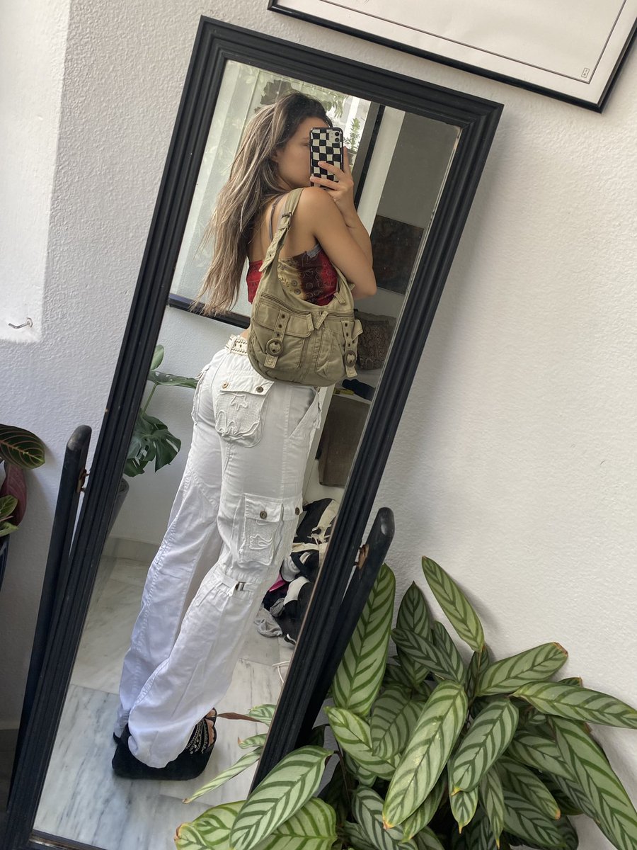 mikkaelaa_'s tweet photo. 🧡💚❤️🌷💕💚🌸🌺🧡🌷 https://t.co/bFlQFiB4Tw