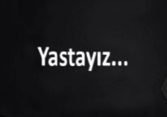 Bu yıl anneler gününü, babalar gününü sessizce  kutlayalım. Çünkü annesini, babasını ve çocuğunu kaybeden binlerimiz var. Bu yıl ne bayramın tadı var ne de bu günlerin.
Anneler günü diye reklamlar olmasın. Duyarlı olalım, bu yıl acımız var...
