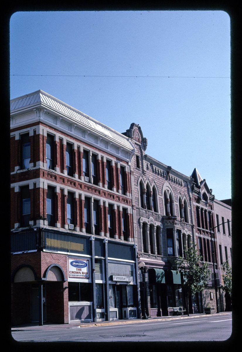 old roadside pics on Twitter "lincolnway, three commercial buildings