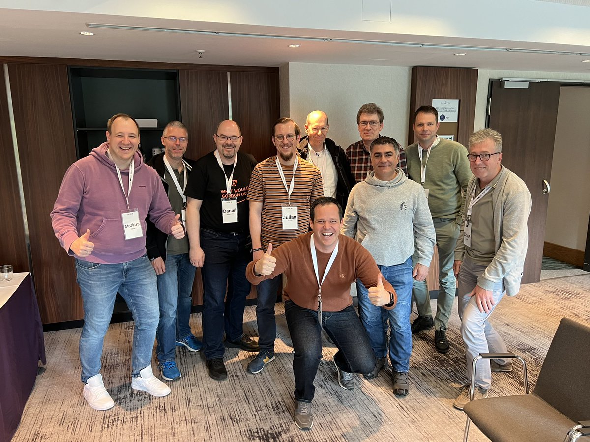 JustSchwendi's tweet photo. 3 Hours „From Zero to Hero“ with Citrix Analytics thanks for all who took the time (also the one‘s of you not on the pic 😉)
#Citrix #Analytics & #SessionRecording on #CVAD and #DaaS at #E2EVC https://t.co/RIAe9hWTAr