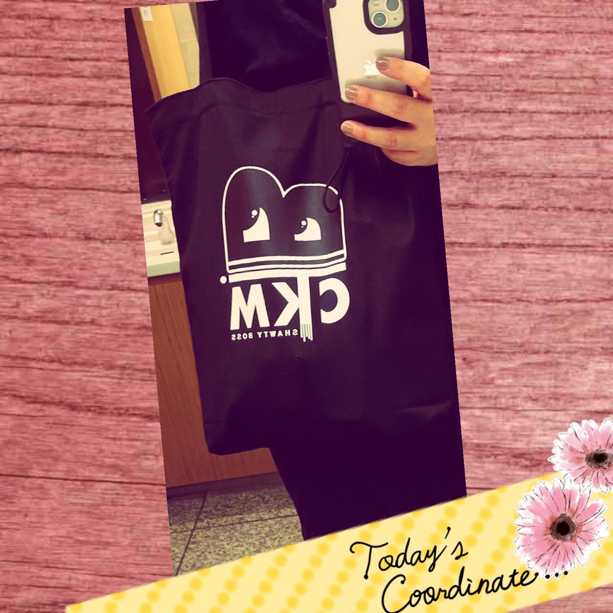fuku_tuki's tweet photo. LITA FMに行ってからすっかりお天気メンバー箱推しになりました🥰地元はこのバッグでウロウロしています♪気がついたら声かけてね〜🥹✨
#Bosschaikamom 
#BossOThe1stCollection https://t.co/021pmk2Pyn