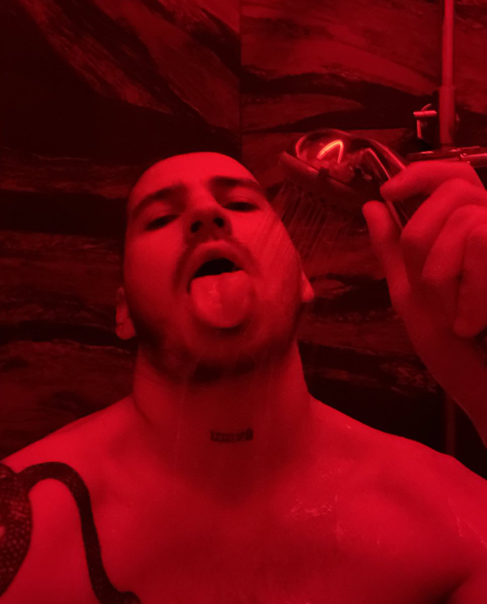 ForsyukR's tweet photo. 💦 
https://t.co/mO4UEqFY4Z
#showe #tattoo https://t.co/lkvOsNHG0B