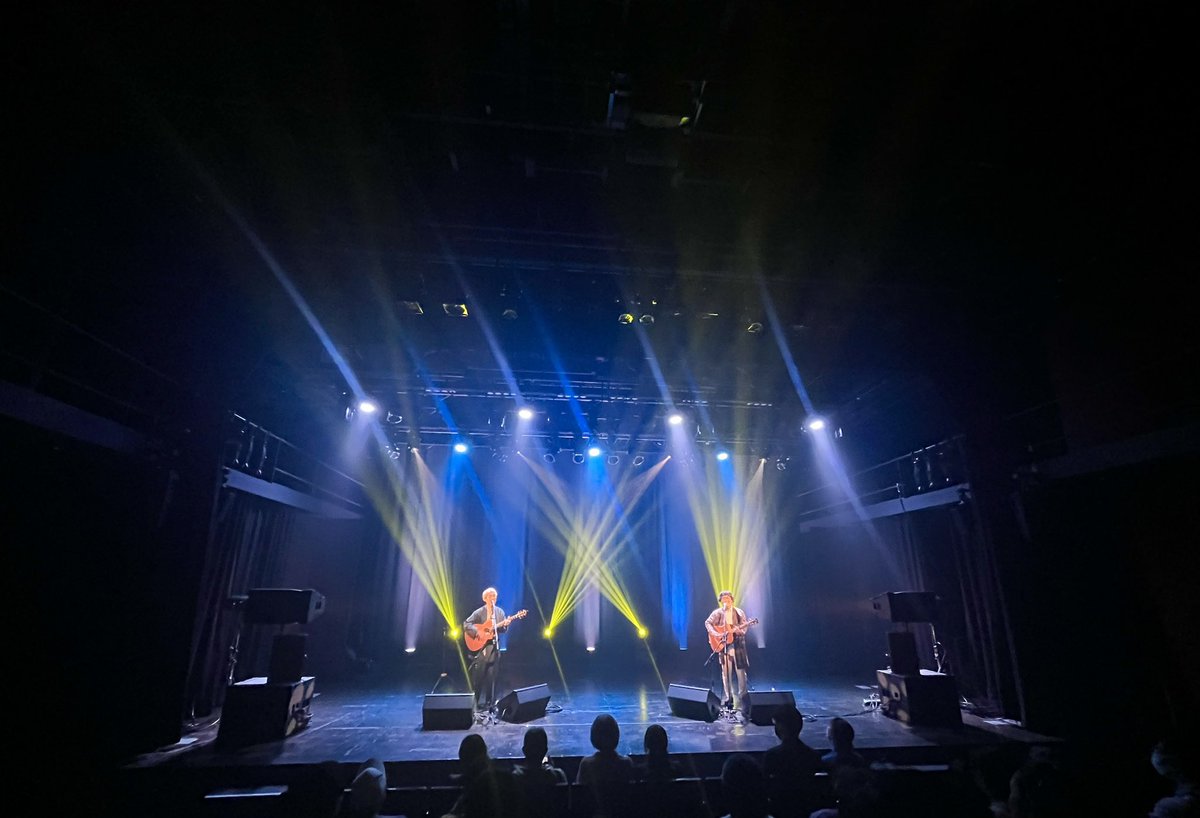 deshico555's tweet photo. ヒョギちゃん&ハヤシくんの「M FREAKS」ワンマンライブ。
お世辞抜きに、めっちゃ良いライブでした!✨
2人のハーモニーも最高だし、何より曲がどれも本当に良い曲ばかりでした♬
すごーく良い刺激を貰えた時間でした!✨✨✨
#まつもと市民芸術館 #Mfreaks #ひょぎ #884 https://t.co/FkQplW4euc