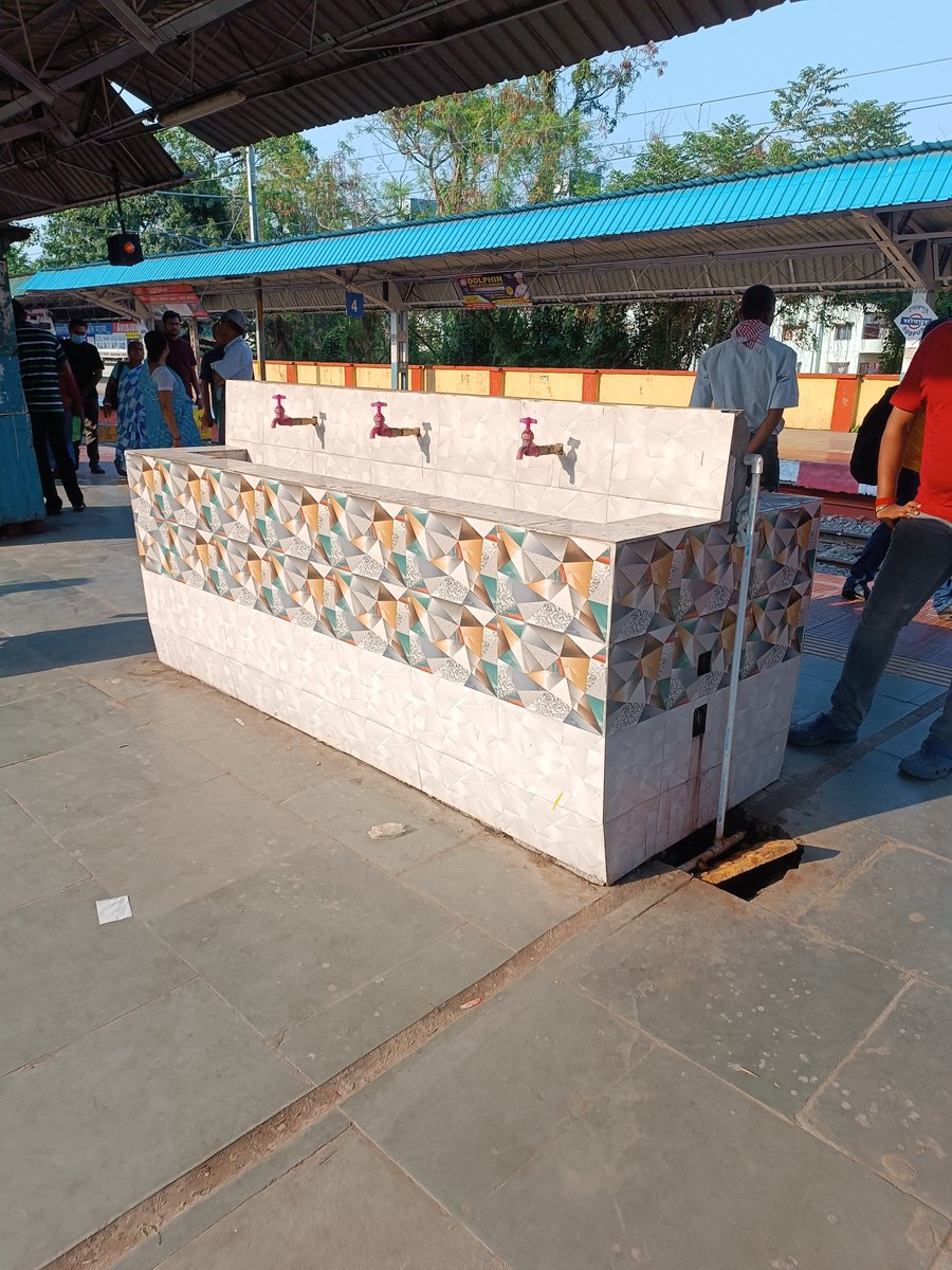 MondalSandeep's tweet photo. @drmsdah No water in the tap, platform 2 sodepur station. Pls ensure supply of water from evry tap in evry station. https://t.co/WaY8QIDW4r