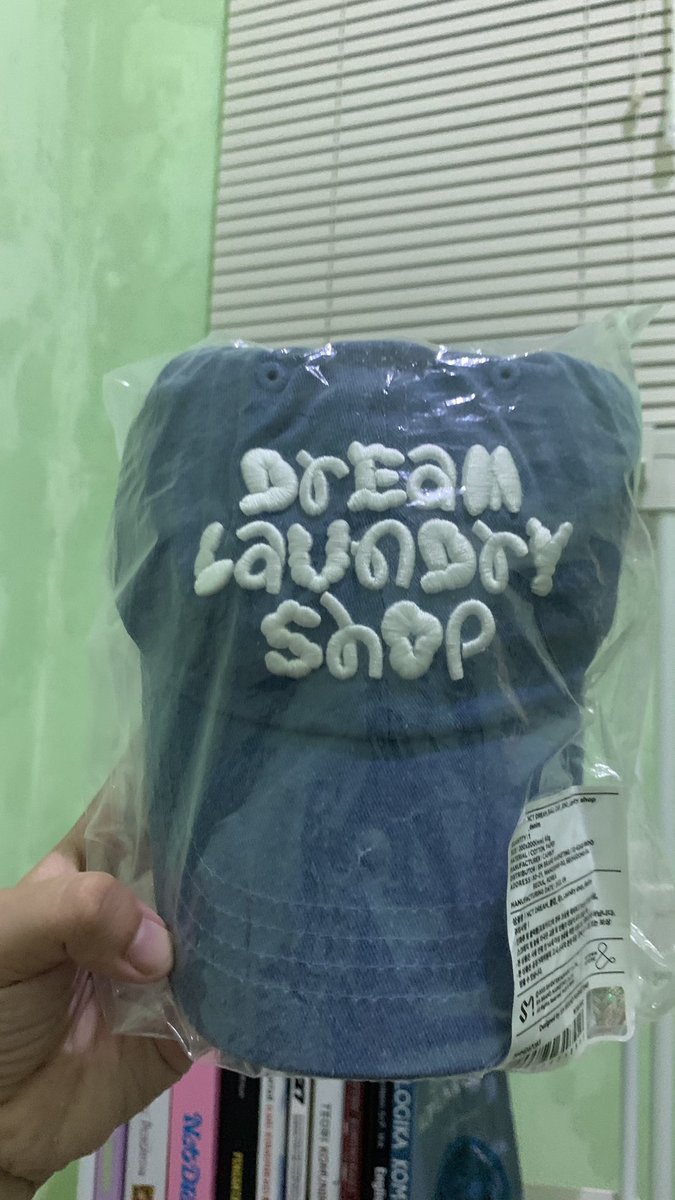 cumaakusja's tweet photo. WTS CAP DREAM LAUNDRY SHOP OFFICIAL Blue ver.

200k (belum pernah dipake, dibuka cuman buat ambil pc only)
Nego dm📩

📍Banjarmasin / Surabaya
Testi? Cek bio^^

#Zonajajan #zonaBU https://t.co/wnipli6N5I