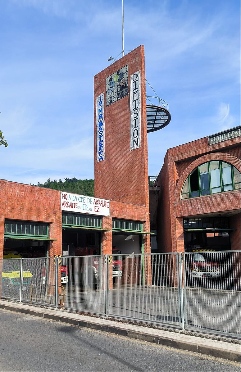 Nosotros también seguimos en campaña.

Muchos compañeros se quedarán en la calle por una OPE llena de irregularidades que ya está en manos de la justicia.

NO A OPES DE BOMBERO ORGANIZADAS POR ARKAUTE!