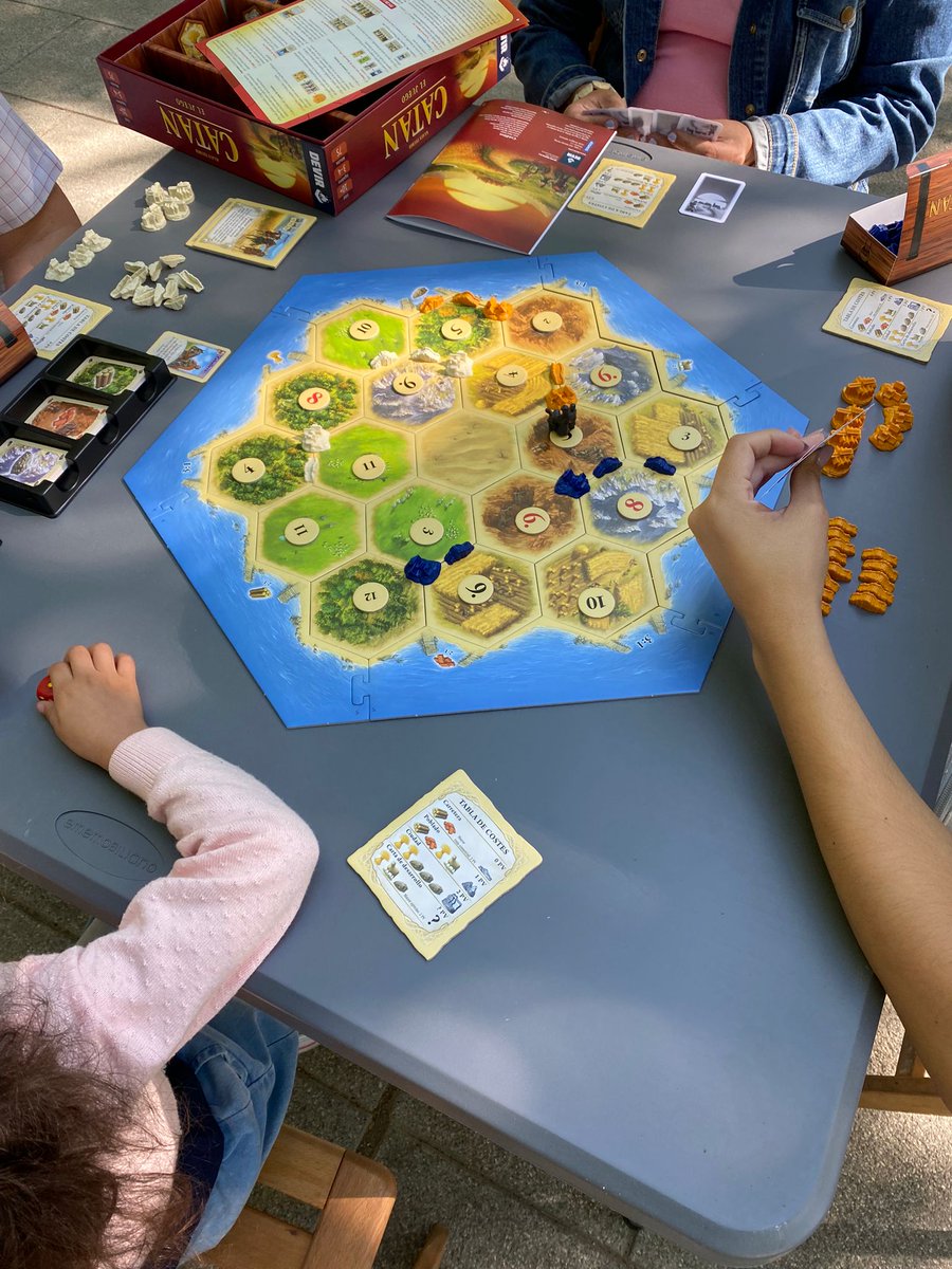 PintoJoven's tweet photo. Sigue Pinto Geek en pabellón Alberto Contador y Parque del Egido @AytoPinto con Juegoteca, juegos de rol, rol en vivo y mucho más https://t.co/75CdG2Yyi5