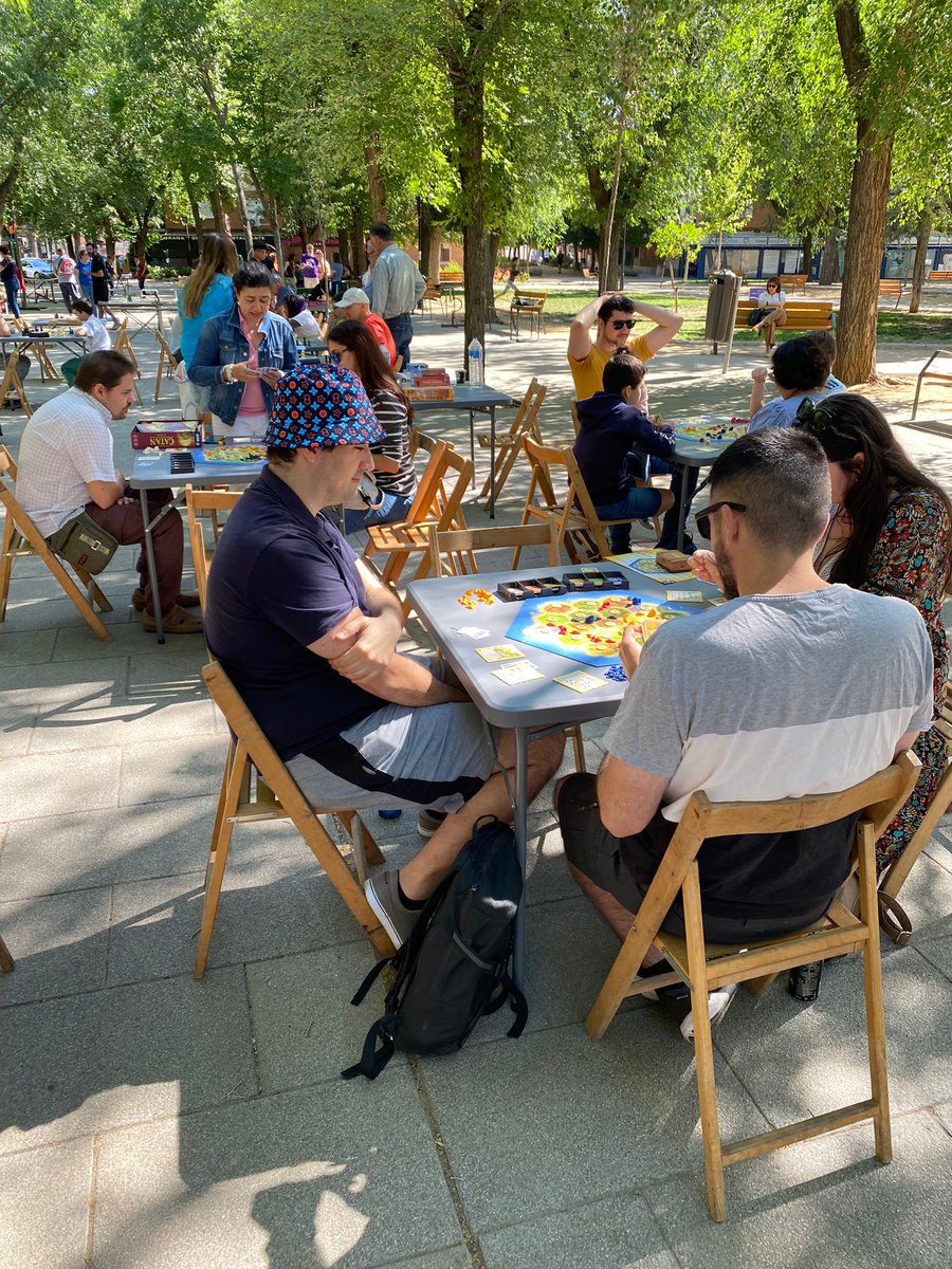Sigue Pinto Geek en pabellón Alberto Contador y Parque del Egido <a href="/AytoPinto/">Ayuntamiento de Pinto</a> con Juegoteca, juegos de rol, rol en vivo y mucho más