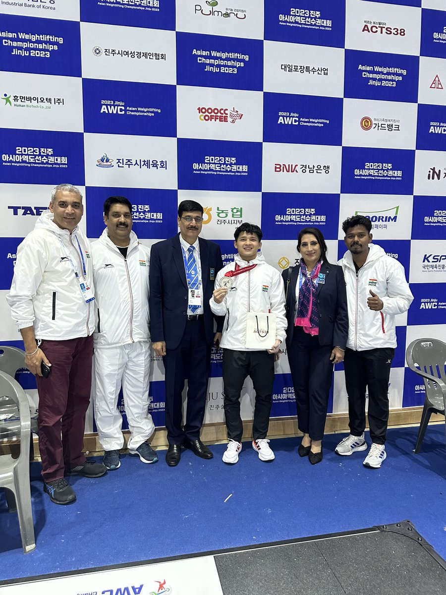 raltejeremy's tweet photo. Asian Weightlifting Championship, Jinju South Korea 67kg Silver Medal🥈in Snatch. 
Thank you everyone for your love and support.
I will continue to focus, train hard and strive forward. 
#willcomebackstronger https://t.co/oQr1HWOdAQ