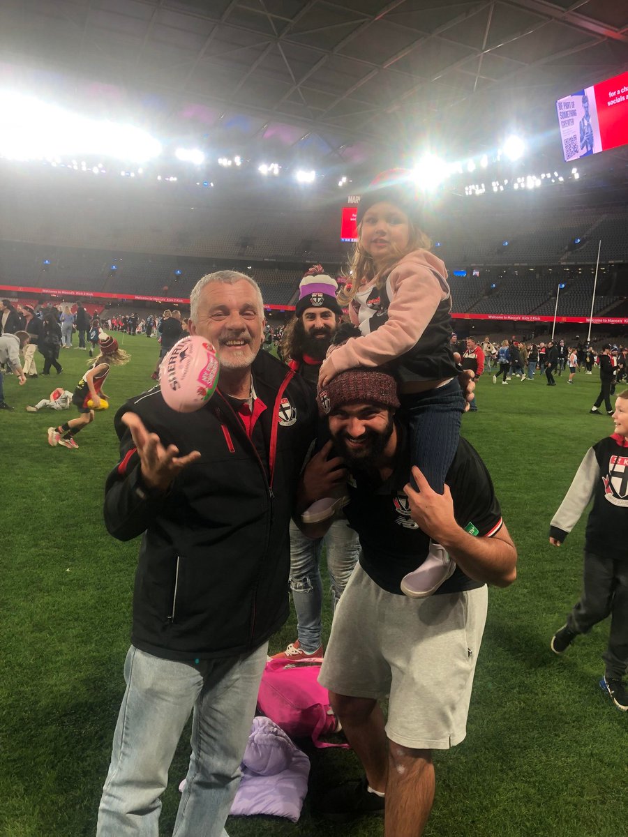 jonoili's tweet photo. Sainters!! 🔴⚪⚫ @stkildafc #AFLNorthSaints https://t.co/gyEHX82nJO