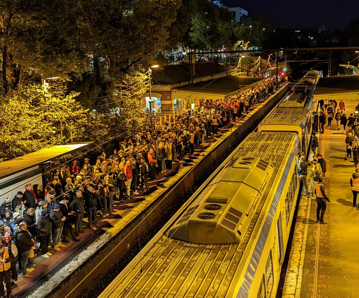 danielbowen's tweet photo. Is the post-footy train provision at Jolimont improving at all? The number of people on the platform and queuing on the ramp tonight indicates it's still problematic.

Pic: jackiesodes on Reddit https://t.co/KhyWRk9m96 #MetroTrains https://t.co/EIS7CvHByP