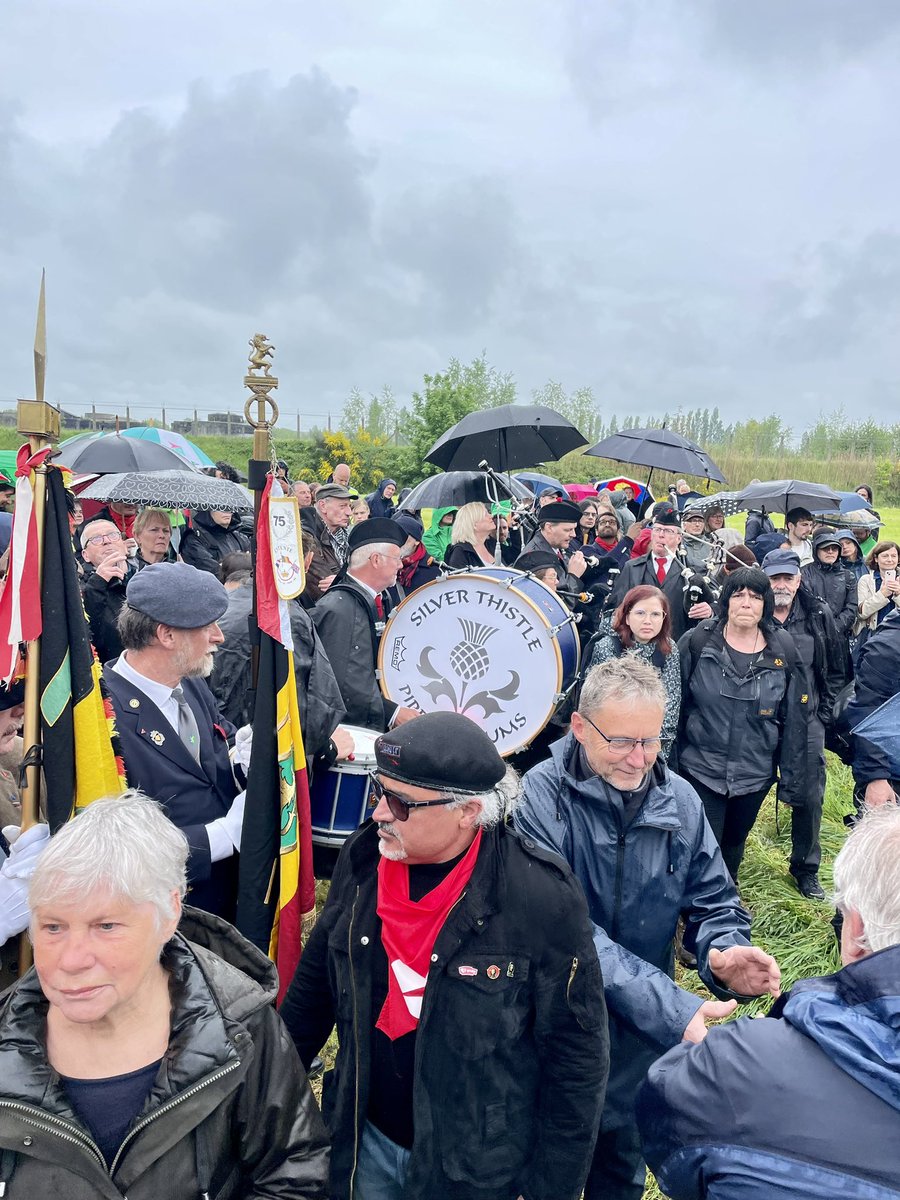 EmanueleDolce's tweet photo. @Anpinazionale l’ANPI #Bruxelles al forte di #Breendonk per ricordare i prigionieri politici, i deportati e le vittime delle SS belghe. https://t.co/cuqwgPTp01