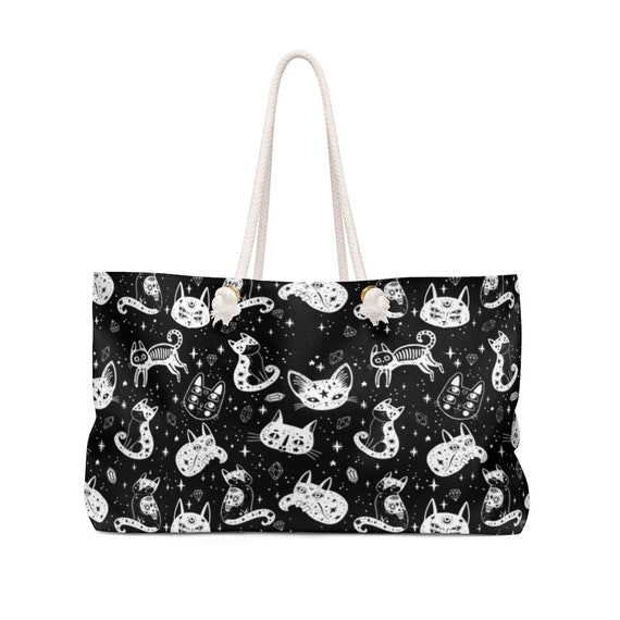 Cat Sugar Skull Weekender Bag | Cute Goth Graphic etsy.me/3NFV1Ee #weekenderbag #reusablebag #womenweekenderbag #sugarskullbag @etsymktgtool