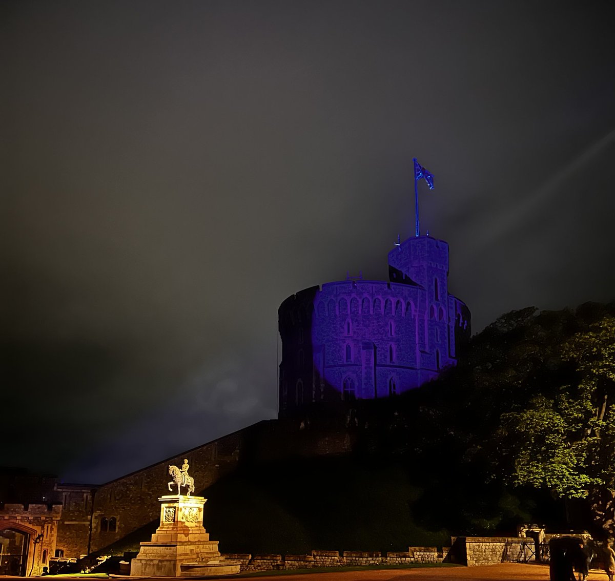 Eleven Choristers of the Choir of St George’s Chapel, Windsor Castle will participate in tonight’s celebratory Coronation Concert. At 8pm the Coronation Concert will be broadcast live from Windsor Castle on BBC One, BBC iPlayer, BBC Radio 2 and BBC Sounds.