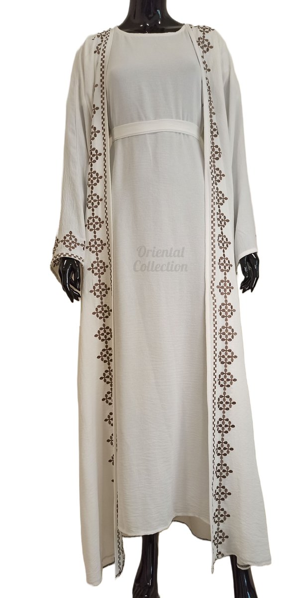 oriental_collec's tweet photo. #abaya #Tunis #dress 🇹🇳💖#modefemme #vetementfemme #womensfashion #womenswear 🌍 #Tunisie #Tounsi #Tounes 
🔎+🛒👉 https://t.co/PfNlpAABZQ https://t.co/QNxHYdHSsU