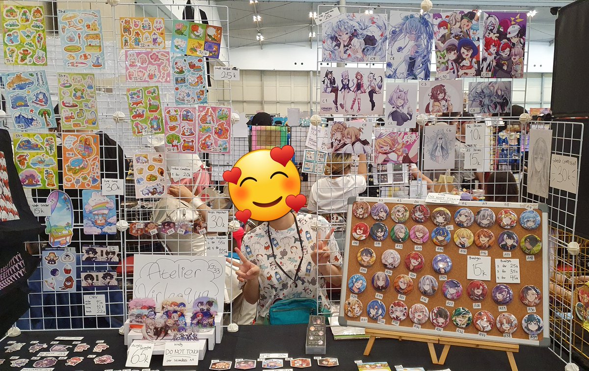 komiyu_28's tweet photo. This was my first convention in 4 years, so I made a lot of mistakes, but it was a lot of fun! Thanks to everyone who came to visit, buy and even gave me stuff 🥰

Seeing 🌟 cosplayers and merch were also a lot of fun!

Hope to see y'all again next time 🫶👋

#comifuro16 https://t.co/vQ0TsZ0yz1