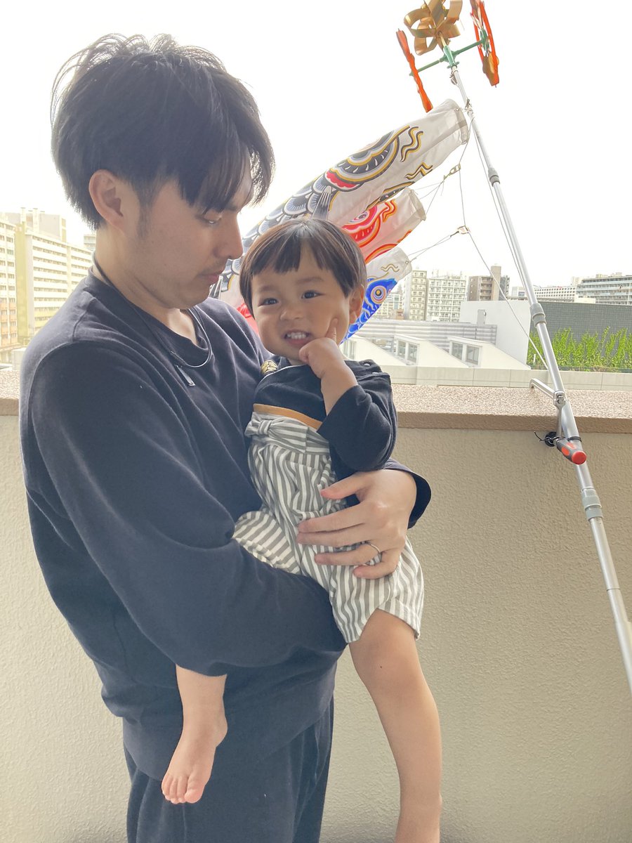 to_mo144's tweet photo. 5月5日子供の日👦

上野動物園へ！🐼と🦍は見れず…。
空いてる日にリベンジ！

立派な鯉のぼりと兜！
兜は親から子へ！ https://t.co/i9j8Vx3TeF