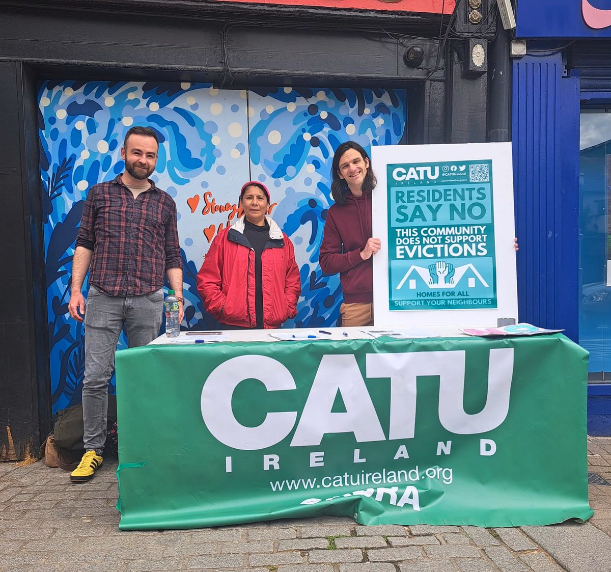 Great day in Stoneybatter yesterday gathering signatures for our No Evictions Call ⚡️
Super positive response from the community, with powerful expressions of solidarity &amp; support for people currently facing eviction - and for their right to stay in their homes 🏡
#noevictions