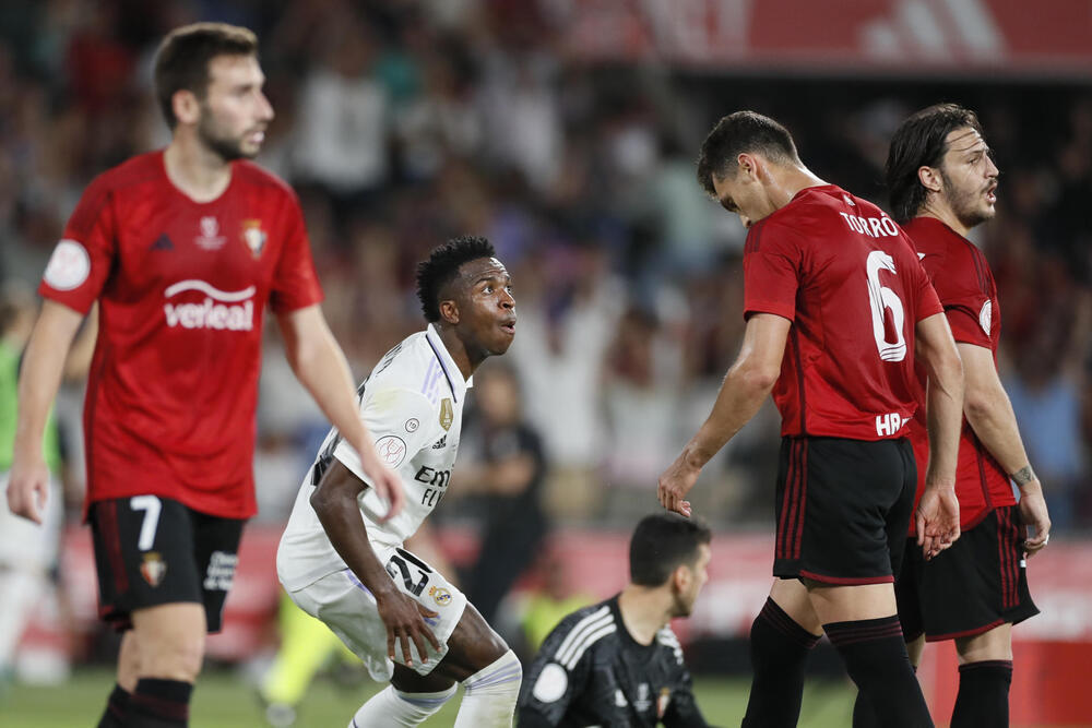 GRANDE VINI!!!!
Poco es para como se comportaron estos perros!!!!
TODOS A UNA, PUTA OSASUNA