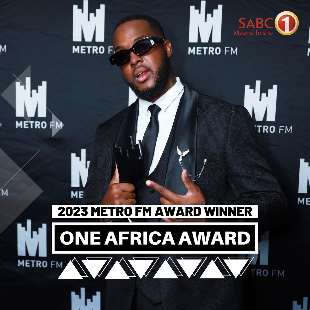 iamwaters's tweet photo. INTERNATIONAL AWARD WINNING ARTIST 🇳🇦🌍🏆🌊 #MMA13 #blackisback @METROFMSA https://t.co/60Lb141oXX