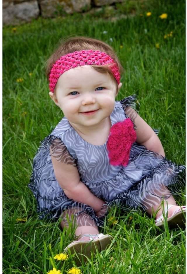 💔👣 Annabelle Lee died 10 hours after receiving the MMR, DTaP, varicella and half of a Flu shot. 
Her mother took her shopping afterwards and said she was grouchy.When they returned home she laid her down to relax for the night and watch cartoons. 

Her mother’s words...

She