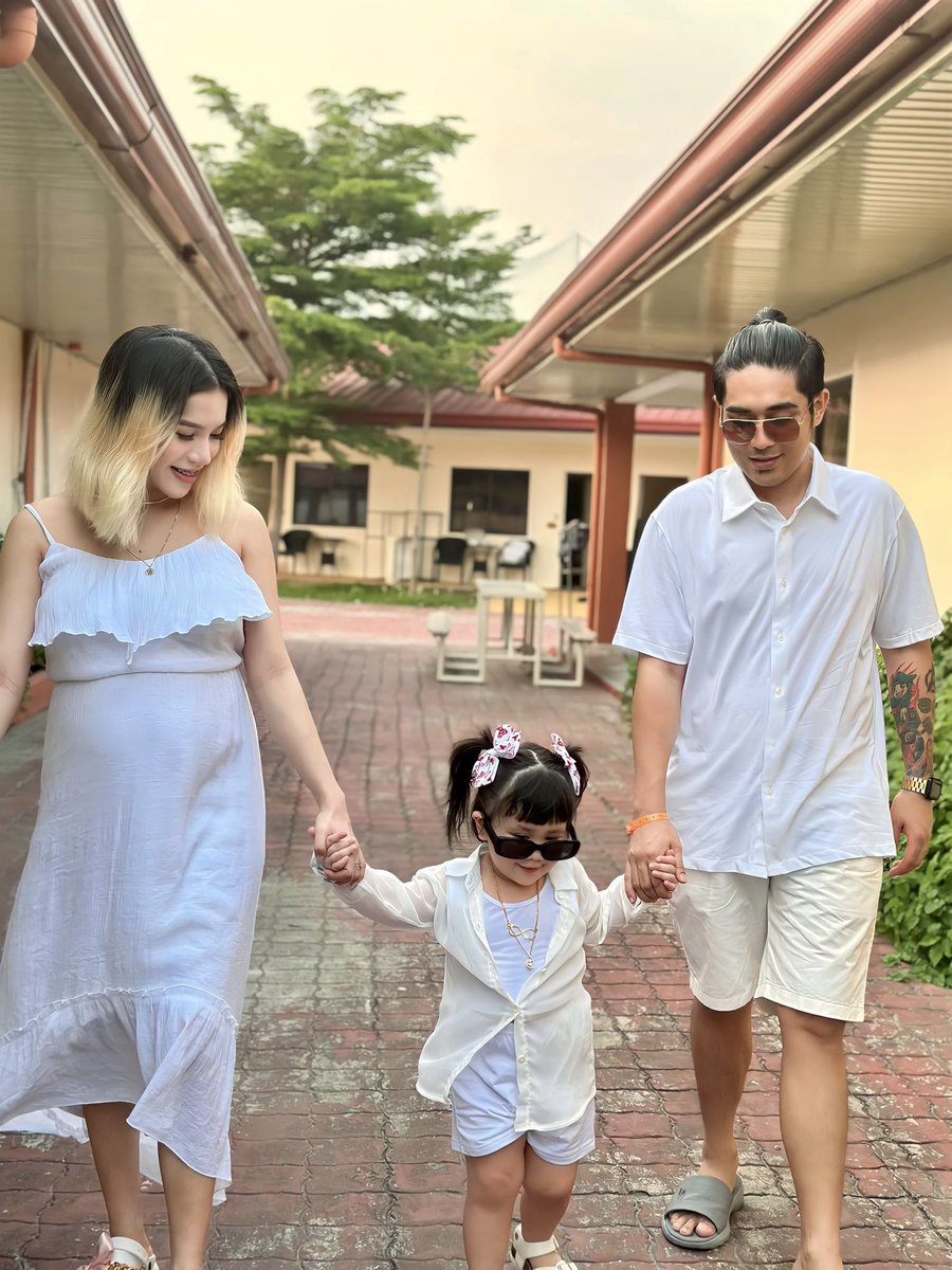 papigalangpo's tweet image. Soon to be family of 4🤍👨‍👩‍👧‍👦 @harvypanganiban 

greatfortune.ph/Checkout?refId…

#TEAMHAPI #TOROFAMILY #BABYHAPI #TOROBABY #PAPIGALANG #TOROBABIES #DJHARVYPANGANIBAN
