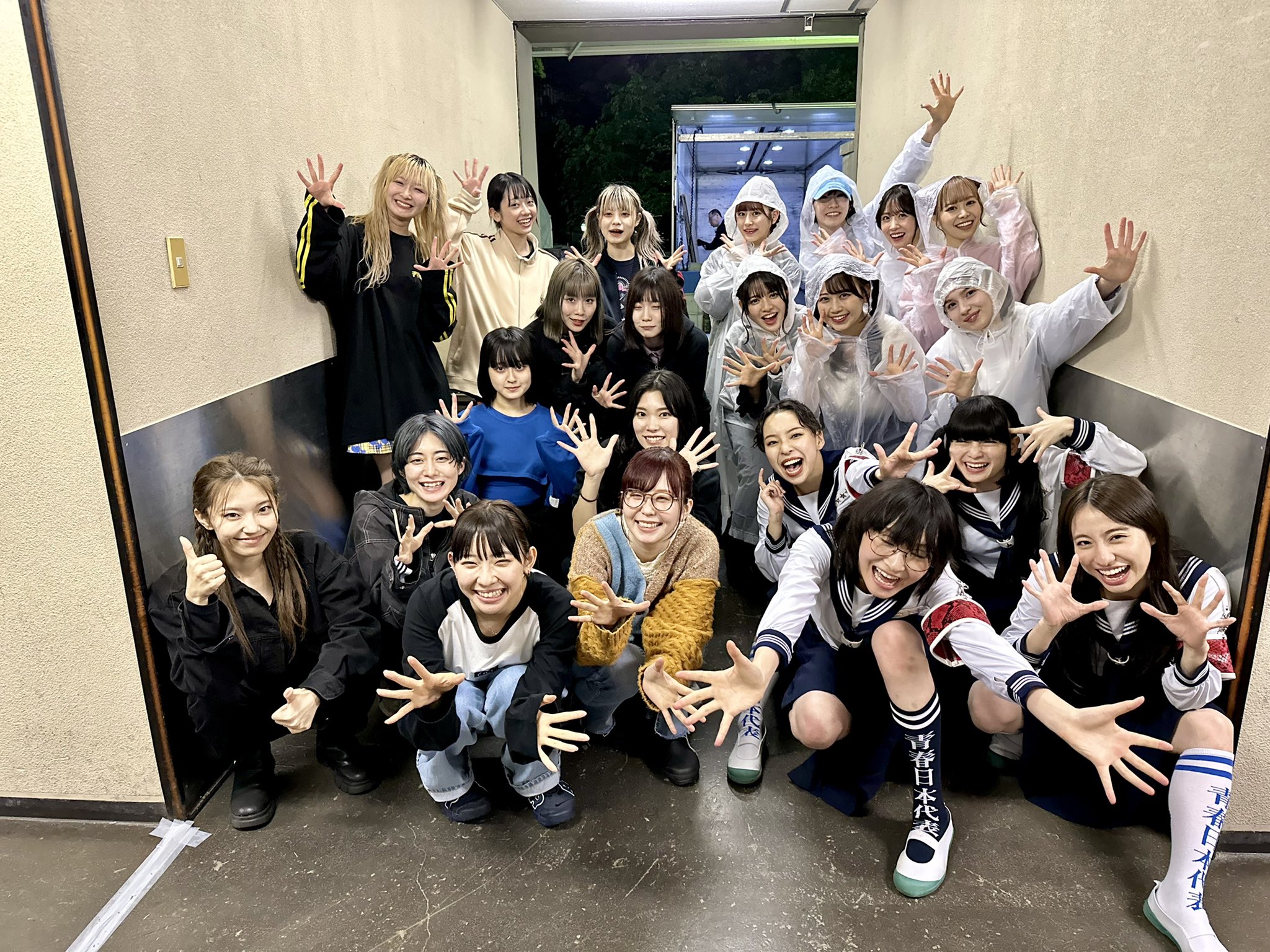 新しい学校のリーダーズ 青春襲来スウェット XXL バッジ2種
